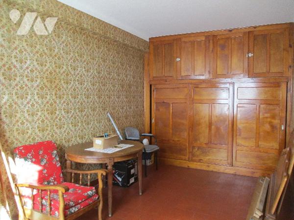 Maison proche centre-ville, 56m² hab., terrain 563m²,