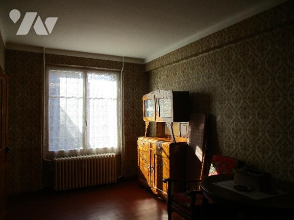 Maison proche centre-ville, 56m² hab., terrain 563m²,