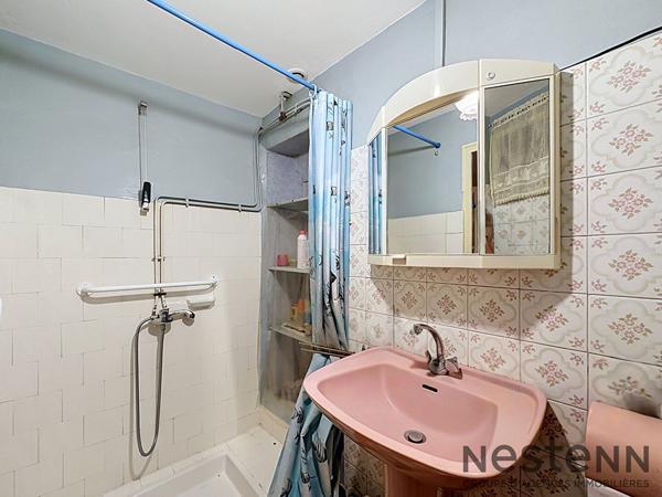 À VENDRE  Maison de village T3 avec grande cave et stationnement pour 2 roues Trets