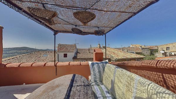 Pépite au coeur du Castellet village - T3  - toit terrasse - vue panoramique -