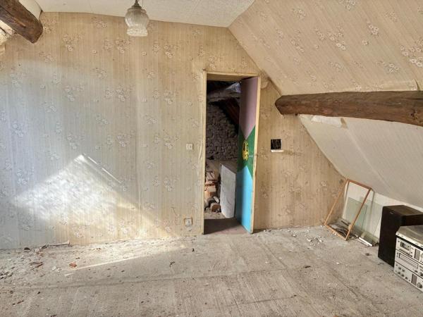 Maison de caractère en pierre avec fort potentiel
