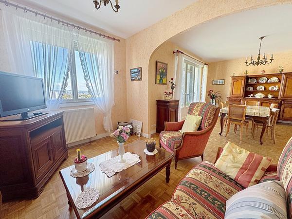 A vendre ,quartier Saint marc - T4 dernier étage vue Mer