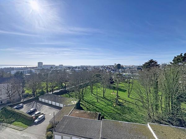 A vendre ,quartier Saint marc - T4 dernier étage vue Mer