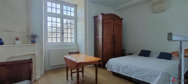 Appartement à Saintes, 17100 - 8 pièces 220m²