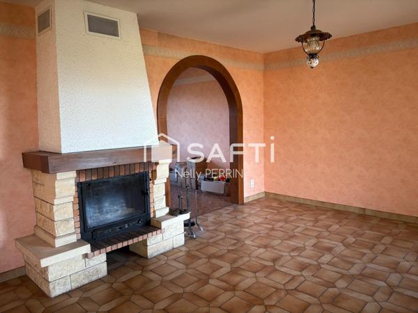 Jolie maison des années 80 sur un terrain arboré de 1602 m2 située sur la commune de Gorrevod