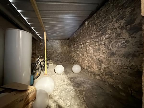 Cour couverte de 17m² - secteur cernay