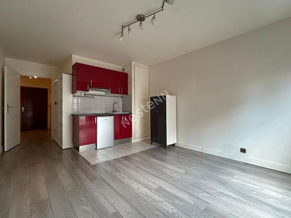 Appartement Centre-ville de Pontoise 1 pièce de 30.17 m2 proche gare