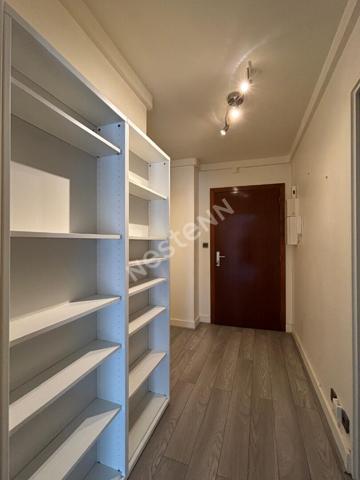 Appartement Centre-ville de Pontoise 1 pièce de 30.17 m2 proche gare