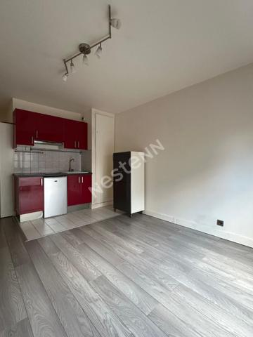 Appartement Centre-ville de Pontoise 1 pièce de 30.17 m2 proche gare