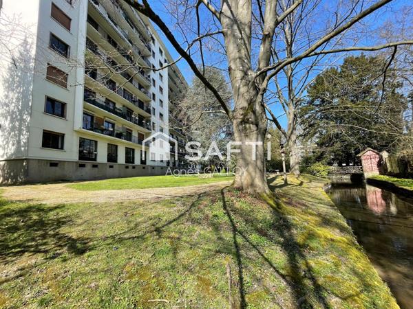 Traversant EST - OUEST  - Vue à 180° - dernier étage