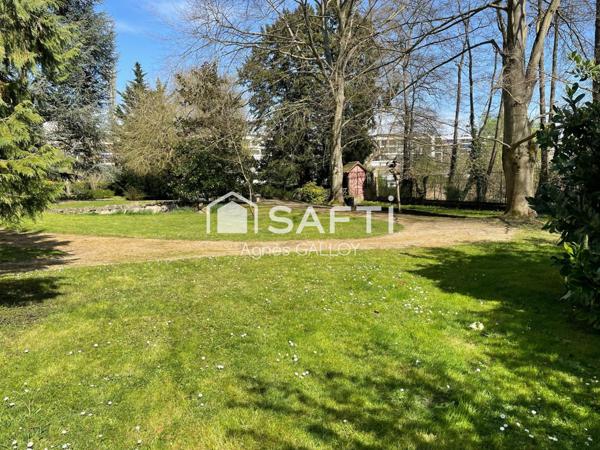 Traversant EST - OUEST  - Vue à 180° - dernier étage