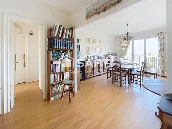 Traversant EST - OUEST  - Vue à 180° - dernier étage