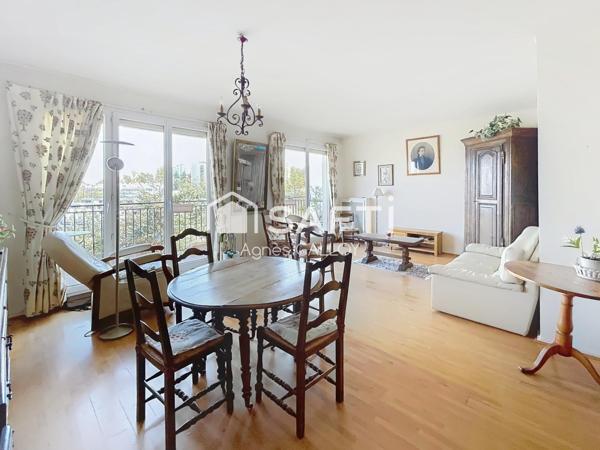 Traversant EST - OUEST  - Vue à 180° - dernier étage