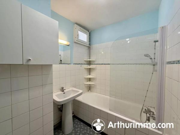 Location                                                      Appartement
                        
                     3 pièces                      73 m2                     à Bart