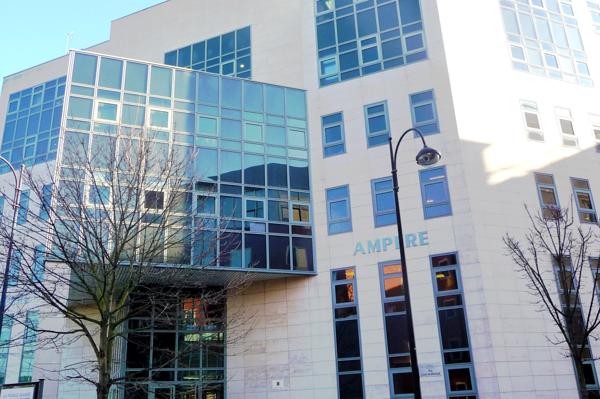 Bureaux modernes et modulables à louer à Rueil-sur-Seine – Quartier d’affaires animé – Parkings disponibles