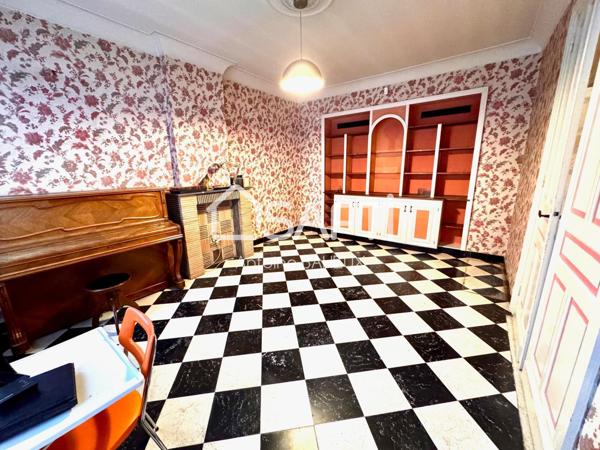 Plain-Pied de 1900 avec grand potentiel !