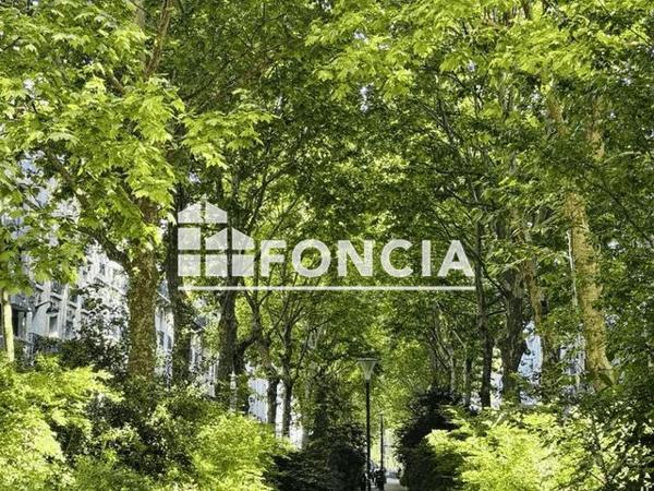 Location Local commercial 218.43 m² - 38 BIS AVENUE RENE COTY Paris 75014