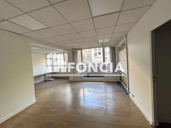 Location Local commercial 218.43 m² - 38 BIS AVENUE RENE COTY Paris 75014