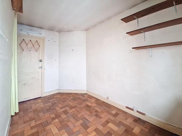 À vendre : Appartement 1 pièce à Paris - Dernier étage