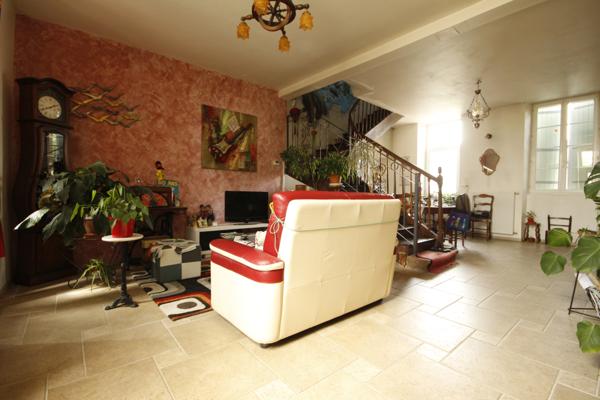 Sainte-Gemme (81190) Maison 6 pièces 230 m², avec local professionnel aux normes PMR