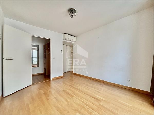 Appartement 3 pièces plein centre avec Parking