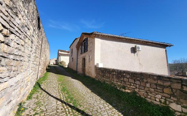 Maison à vendre    4 pièces •  Cordes-sur-Ciel