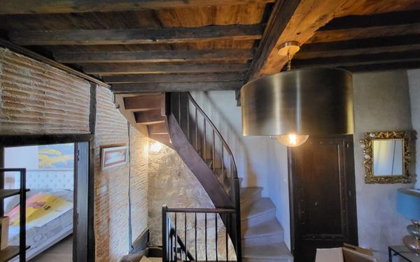 Maison à vendre    4 pièces •  Cordes-sur-Ciel