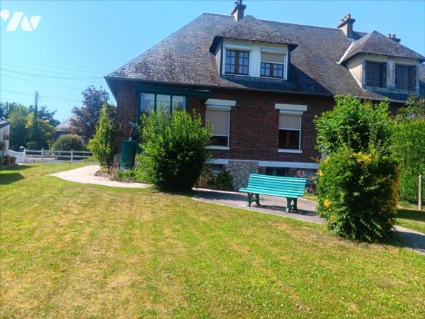 MALAUNAY PAVILLON DE TYPE F5 AVEC BEAU JARDIN
