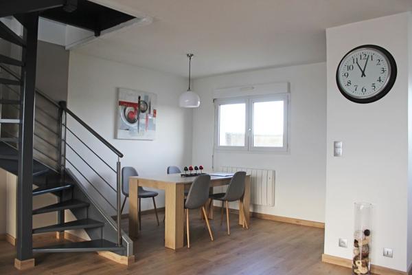à louer appartement T3 duplex avec terrasses et parking sur Kerfeunteun.
