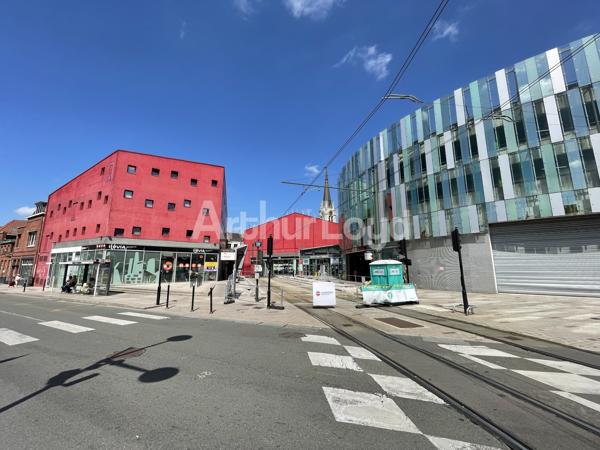 Bureaux à louer à Tourcoing avec terrasse privative et accès PMR