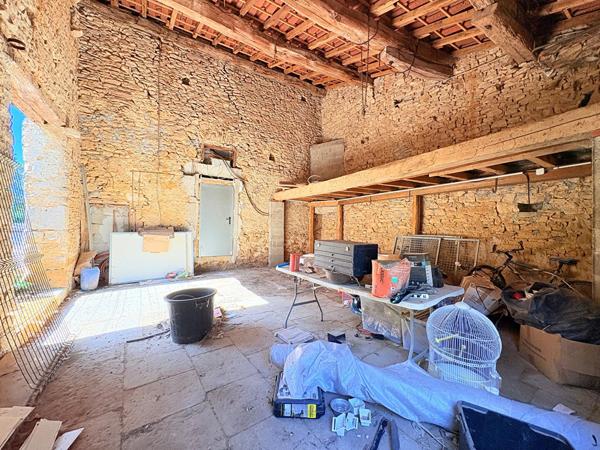 Propriété de charme avec 1,5 hectare idéale pour projet équestre ou canin à 5mn de Saint Amour