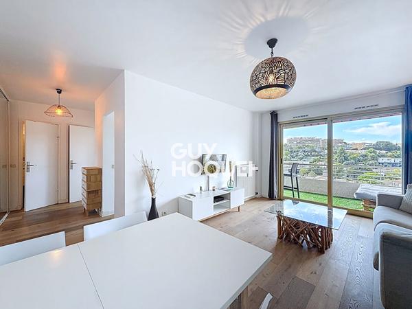 Beau 2 pièces lumineux avec terrasse et garage - Le Cannet Moulières