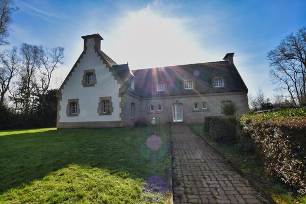 Maison à CAST, 29150 - 7 pièces 236m²