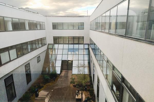 Bureaux à louer à Nanterre avec parkings et accès livraison