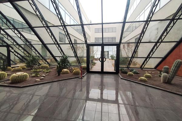 Bureaux à louer à Nanterre avec parkings et accès livraison