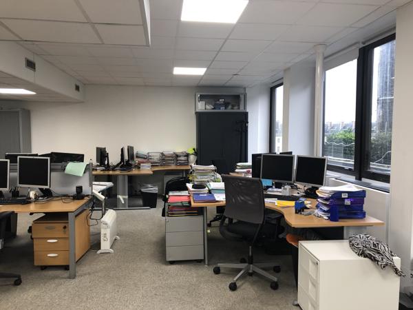 Bureaux à louer au pied du Pont de Saint-Cloud, à 5 minutes de Boulogne