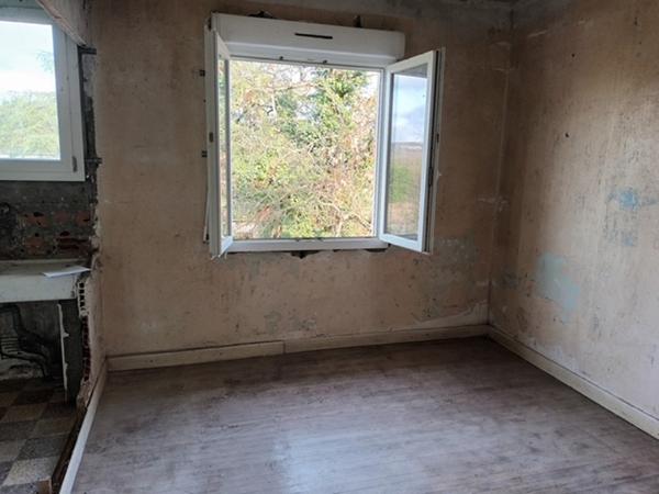 Aiguillon Maison sur sous-sol à rénover