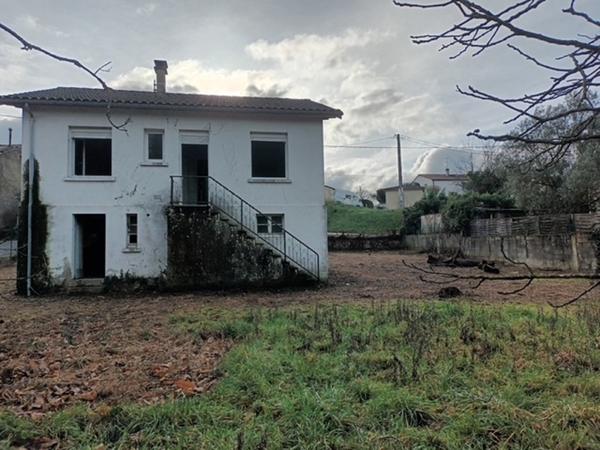 Aiguillon Maison sur sous-sol à rénover