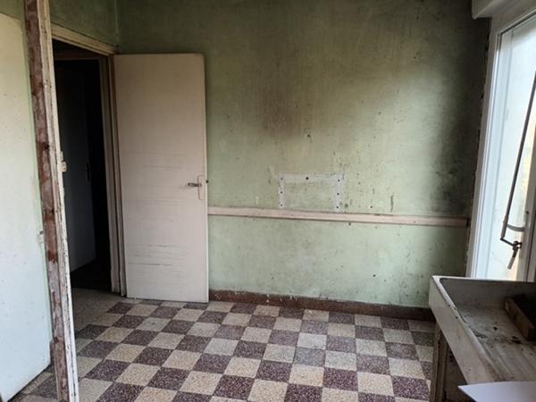 Aiguillon Maison sur sous-sol à rénover