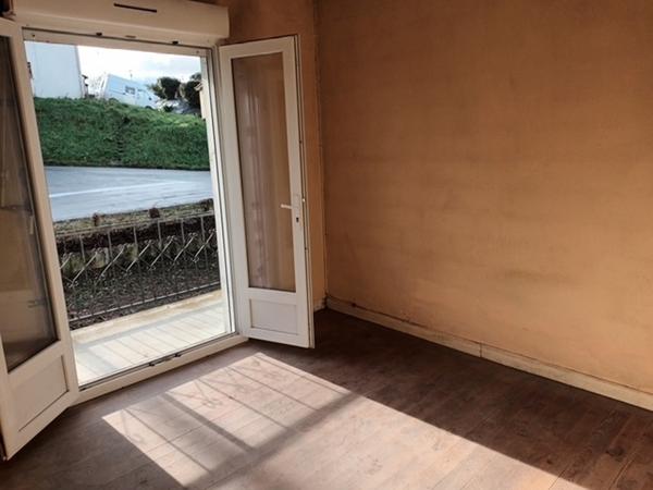 Aiguillon Maison sur sous-sol à rénover