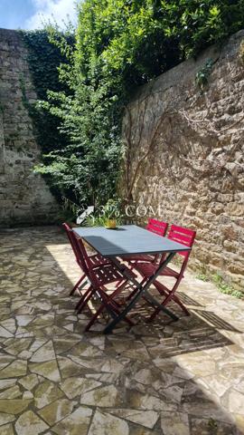 Maison
                                                                                                                                                                                                                                                                                                                        5 pièce(s)                                                                                                                                                                                                          3 chambre(s)                                                                                                                                                                                                          113  m²
