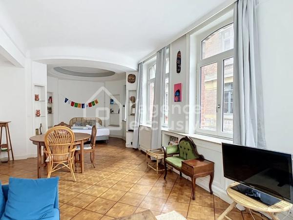 APPARTEMENT T2 A LOUER - LILLE 44.35 m 2 - 895 € charges comprises par mois