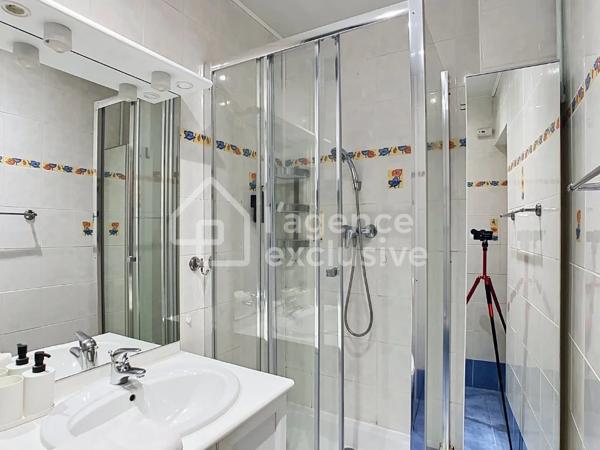 APPARTEMENT T2 A LOUER - LILLE 44.35 m 2 - 895 € charges comprises par mois