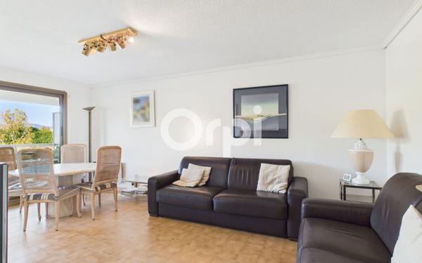 Appartement à vendre    3 pièces • 64 m2 Mandelieu-la-Napoule