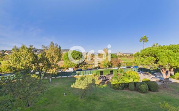 Appartement à vendre    3 pièces • 64 m2 Mandelieu-la-Napoule