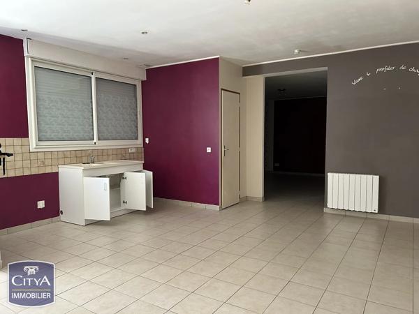 Immeuble à vendre 288m² Les Bordes (45460)