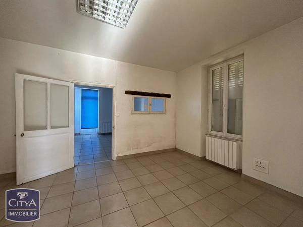 Immeuble à vendre 288m² Les Bordes (45460)