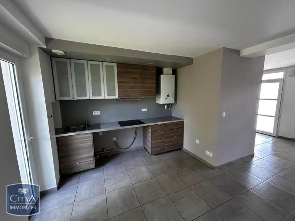 Maison à louer 4 pièces 75m² Cholet (49300)