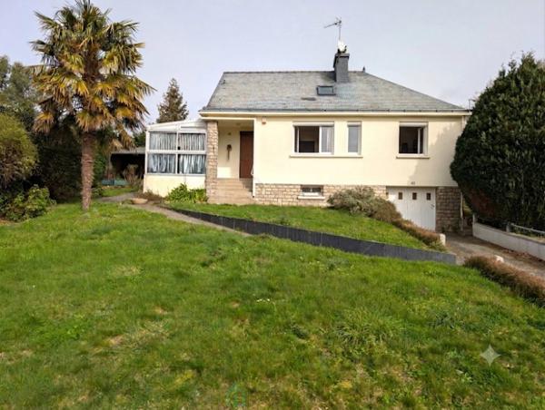 Maison sur sous-sol complet sur 880 m2 de terrain