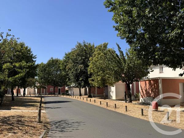 Maison à vendre  3 pièces - 58,67 m 2   COEX  - 85